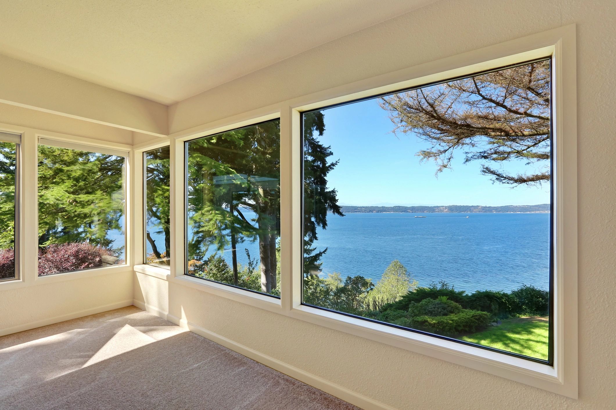 Large windows overlooking water